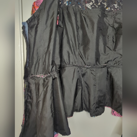 Beautiful Peplum Ankara Top, Floral Print And Beaded Chest Detail - Picture 2 of 16